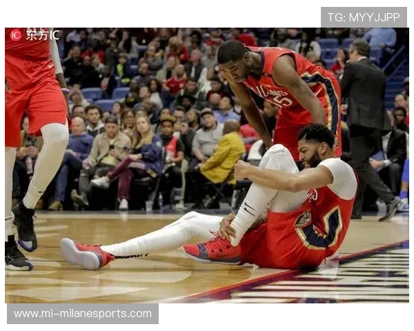 安东尼穿上全新球鞋亮相赛场 展现超凡速度与精准控球技巧