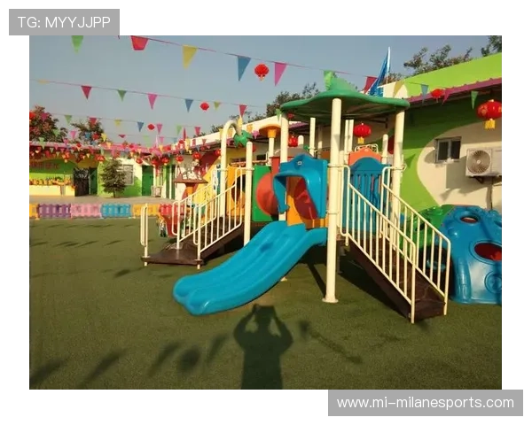 足球高颜值男球星正脸特写,展现阳光魅力与运动风采 足球高颜值男球星正脸特写,展现阳光魅力与运动风采